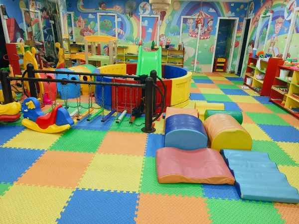 Interior room at Pinnacle Labbipet.